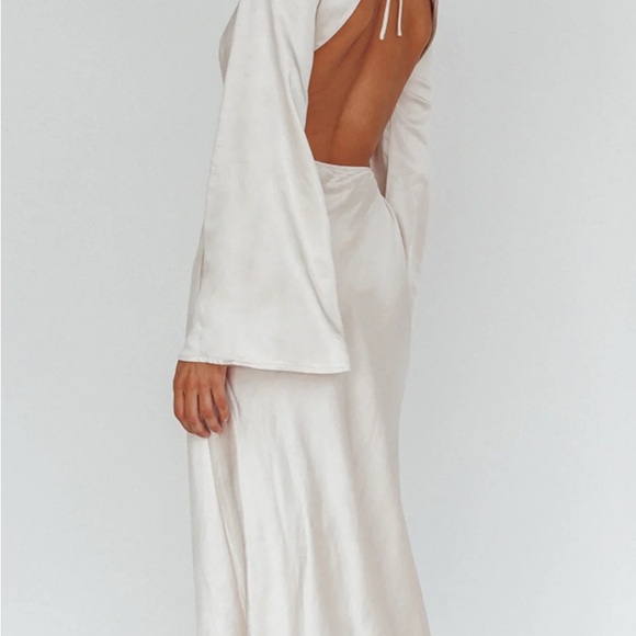 Selfie Leslie Cream Long Sleeve Dress - Picture 2 of 2